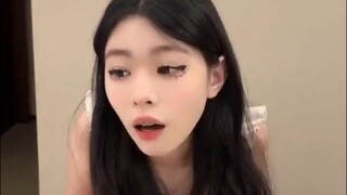 "Mengapa aku ada di rumahmu?"
