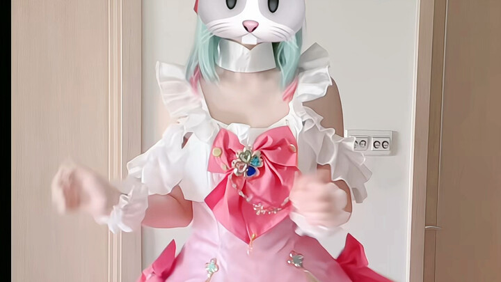 Yaoshi’s Prayer Cosplay by Xiaoyu Yao 3.0 — This dance is so hard to learn! I’ve been practicing all