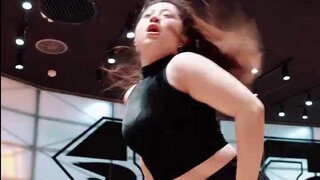 I was shocked by the visual impact of this dance! OK teacher took off directly on the spot with her 