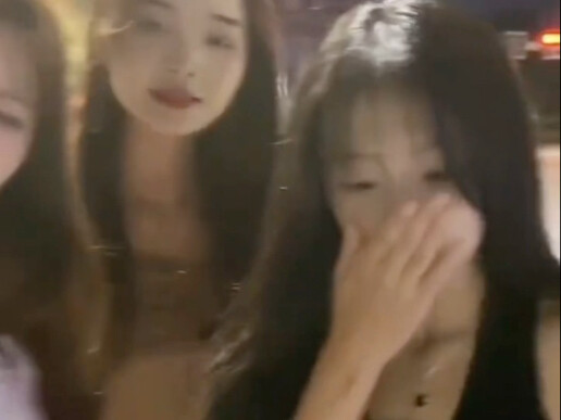 หลอกฉันไปขับรถไฟฟ้าอีกแล้ว!