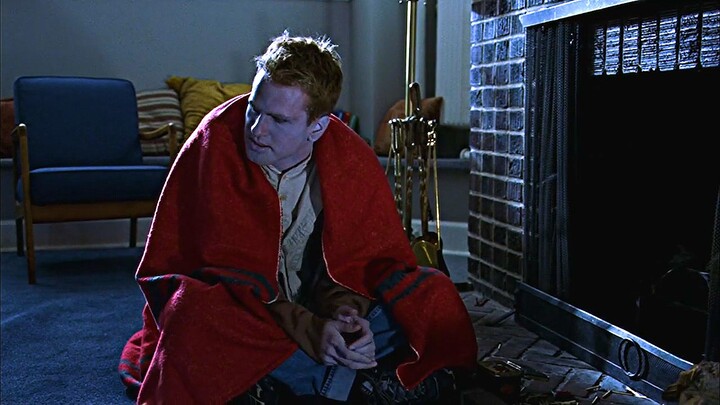 小伙是个冰冻人，只能靠吸取热量维持生命！美剧《超人前传》