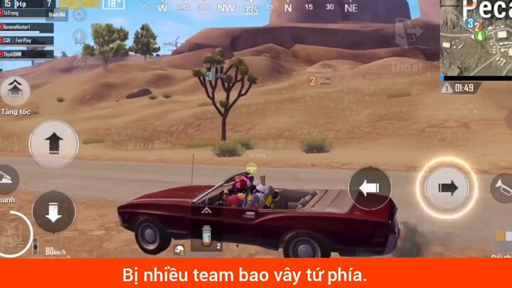 bị nhiều team bao vây từ phía