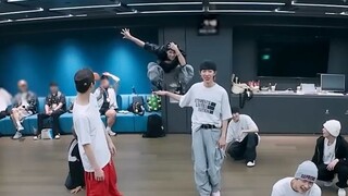 【NEXZ】一直在拿舞蹈挑衅六代男