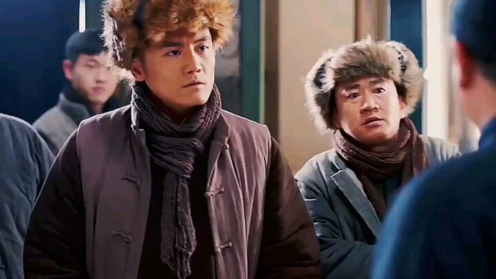 Pensiunan tentara makan tanpa bawa uang, malah pakai granat untuk bayar utang di “Toko Arak Tua”