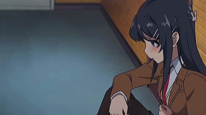 Ini Mai-senpai-mu di permukaan, tapi dia memainkan mantra di belakang punggungnya