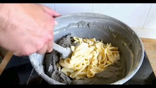为什么意大利面该拌混凝土？
