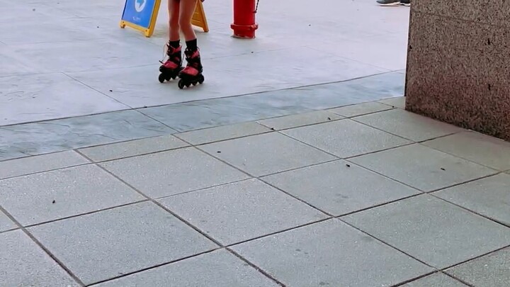 Why don’t little kids ever fall down? [Hidden Fox] 🛼