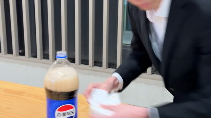 The Overbearing Beggar Fell in Love with Me