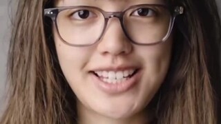 Diễn viên và blogger du lịch người Thái Lan Ploy bắt chước ca khúc mới Rockstar của Lisa. Pinky cũng