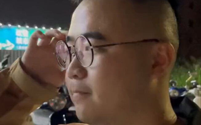Apakah Anda masih menyukai perasaan naik turun? お兄ちゃん(๑˙❥˙๑)