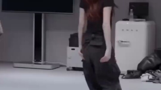 ทั้งที่เป็นคนตัวสูงที่สุดในทีม กลับไม่เงอะงะเลยสักนิดเดียว