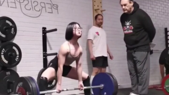 “Memiliki istri seperti ini, bahkan Hua Tuo pun sulit menyembuhkannya!”