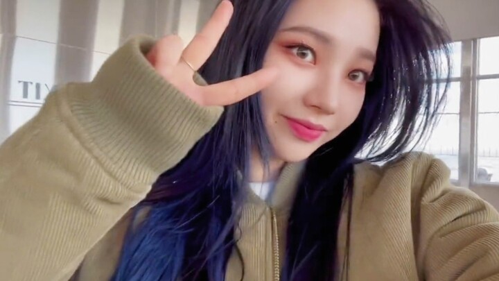 Karina (Yoo Jeong-min)’s New York Travel Vlog, Shot and Edited by Herself