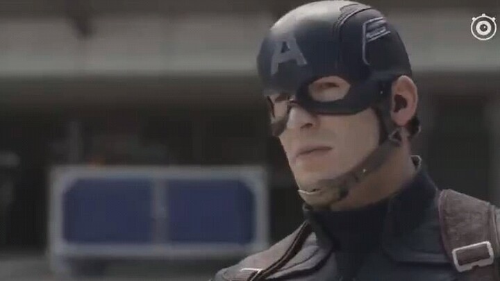 Black Widow: ทำไมคุณถึงใส่หน้ากากตลอดเวลา? กัปตันอเมริกา: มันไม่มีอะไรเกี่ยวข้องกับฉันเลย!