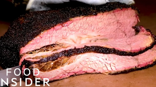 ทำไม Hometown Bar-B-Que เป็นร้านบาร์บีคิวในตำนานที่สุดในนิวยอร์ค กินในตำนาน