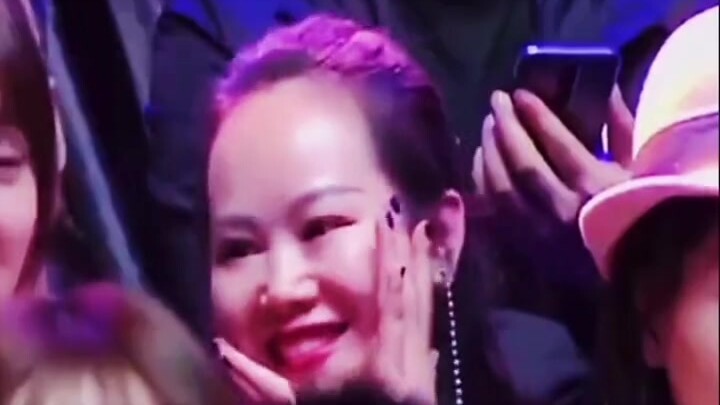 Episode 69: He Ling Tricks Yang Yang — A Comedy Variety Show