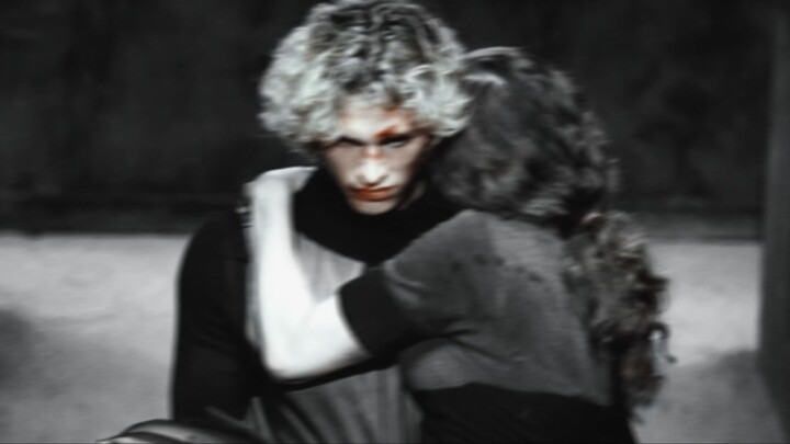 Membuatku puas dengan semua bayangan tentang tokoh utama laki-laki dalam genre apokaliptik… Gantengn