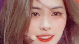 [Shin Ryujin] I will always love the vigorous and fiery smile in her