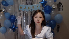 Nayeon: Why use black and white photos? Is the third headquarters financially in trouble?