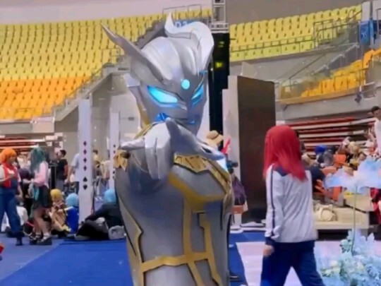 Ultraman manakah yang ingin Anda jadikan teman duduk?