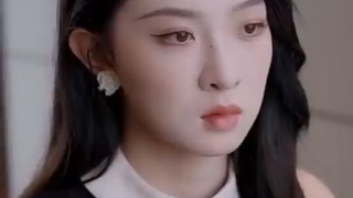 Ia bekerja keras untuk penelitian suaminya di luar negeri, tetapi suaminya berselingkuh