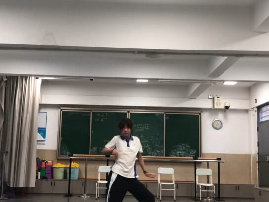 After a few months of settling down, I'm dancing again~ I feel like I've made progress!