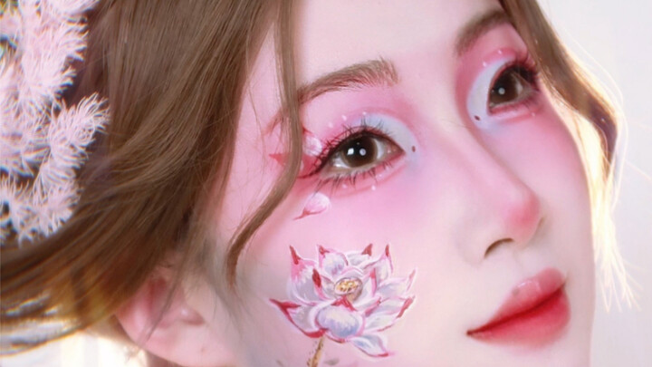 The Lotus, One of the Twelve Flower Goddesses, Inspired by Su Xiaomei