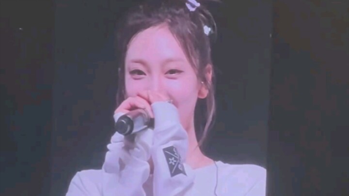 Cute Ningbao speaks Japanese feat. A captured male fan giggling — Arigatou Ningning-san