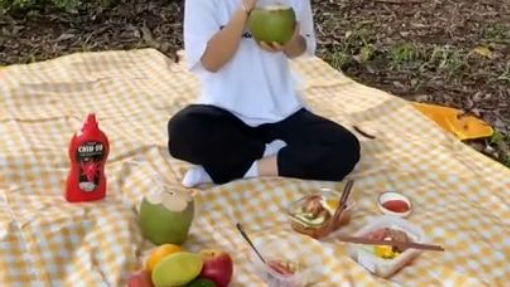 Buổi Picnic Bất Ổn Với Món Mì Trộn Thịt Nướng! _ Tiểu Màn Thầu
