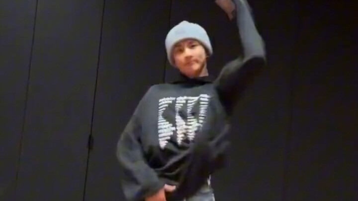 คุณไม่มีทางรู้เลยว่าฝีมือการเต้นของเขาจะเก่งขนาดไหน