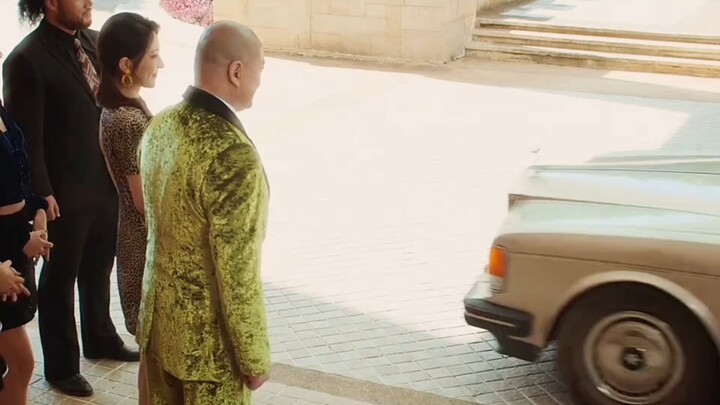 Bos mafia rela mengorbankan wanitanya demi bisnis, tapi malah ketipu!