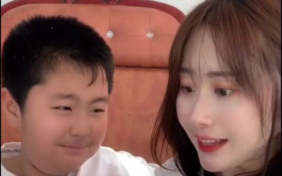 Các bạn nghĩ lúc đó cậu ấy có sợ đến mức cực độ không~~~