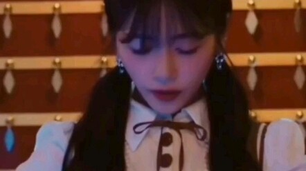 自古糊团出神颜——她完全长在我的审美点上