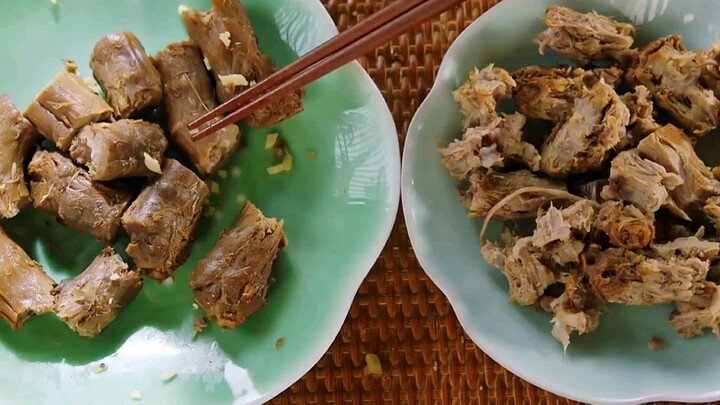 Tỳ nữ âm mưu tính toán phu nhân, nhưng lại bị phu nhân nắm thóp.