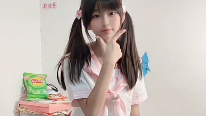 รวมคลิปสุดน่ารักของสาวน้อยวัย 12 ปี เมิงหย๋ายหย๋าย
