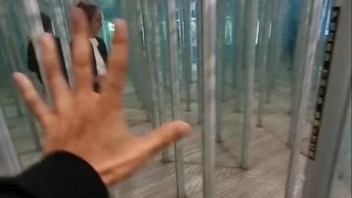 วิธีหลบหนีจากเขาวงกตกระจกให้เร็วที่สุด? 1.18