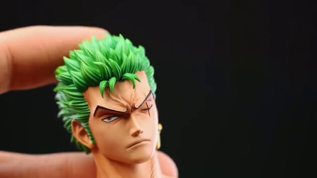 Zoro main basket? Apa semua action figure zaman sekarang begitu keterlaluan?!