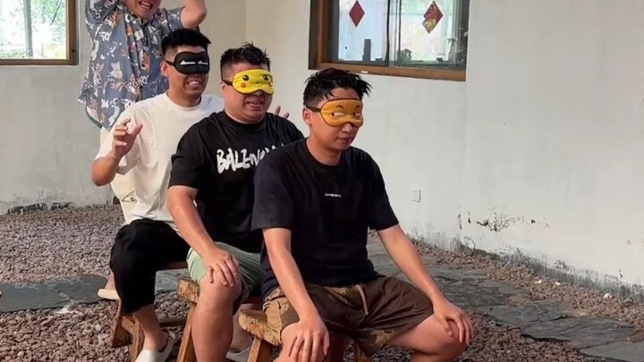 Water Balloon Bomb Challenge—My roommate’s unlucky streak kicks in, it’s so thrilling!