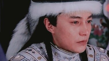 Trời ơi! Nam chính này khóc giỏi thật. Cảnh khóc của anh ấy cũng hay không kém gì nữ chính trong phi