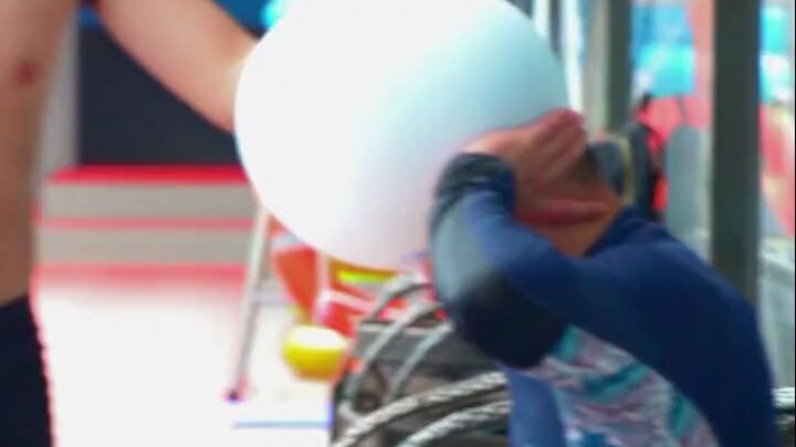 Pay Attention to This Detail When Wearing a Swim Cap!