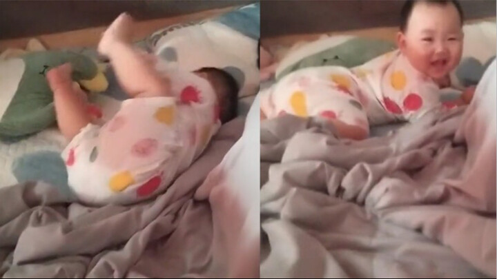 老人清早听到儿子儿媳房里有动静，轻轻打看门看到一幕，心都化了！