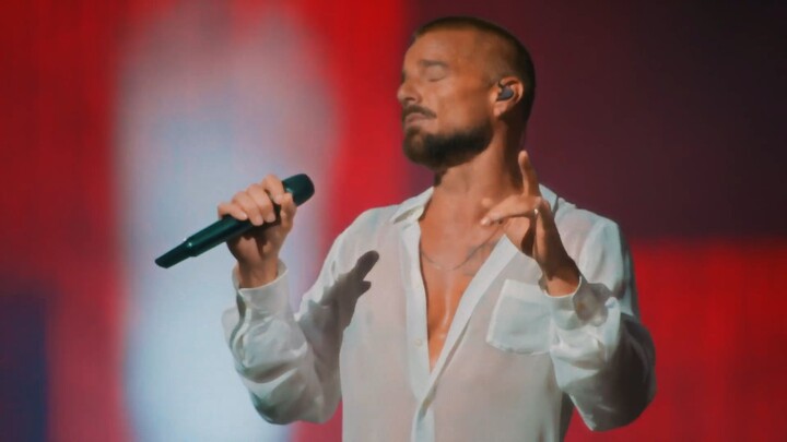 Ricky Martin, Luan Santana - Estranho (Official Video)