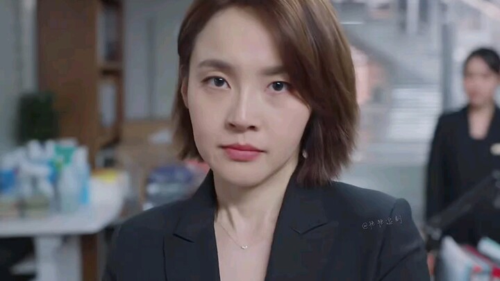 สถานีโทรทัศน์กลางจงใจยุ่มย่ามกับแผนกบริการห้องพัก ดูว่าผู้จัดการจูจะรับมืออย่างไร