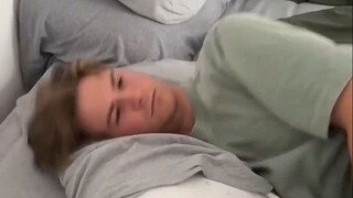 لا تستطيع النوم مقابل لا تستطيع الاستيقاظ، أي النوع أنت؟