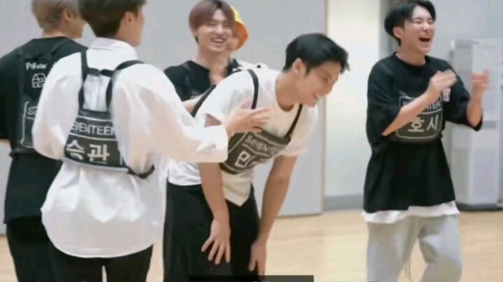 【SVT】超级嗨皮的一段练习室，独属于Holiday快乐的氛围！
