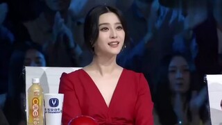 Pasangan Tiongkok-Rusia bersama-sama menciptakan kisah "Mitos" yang indah, menari untuk cinta