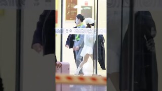 #zhaolusi Fancam Update 240418 | Lusi interacts with fans before departing Beijing to Shanghai