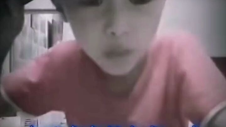 Experienced player teaches you step by step how to do the PUBG hand dance