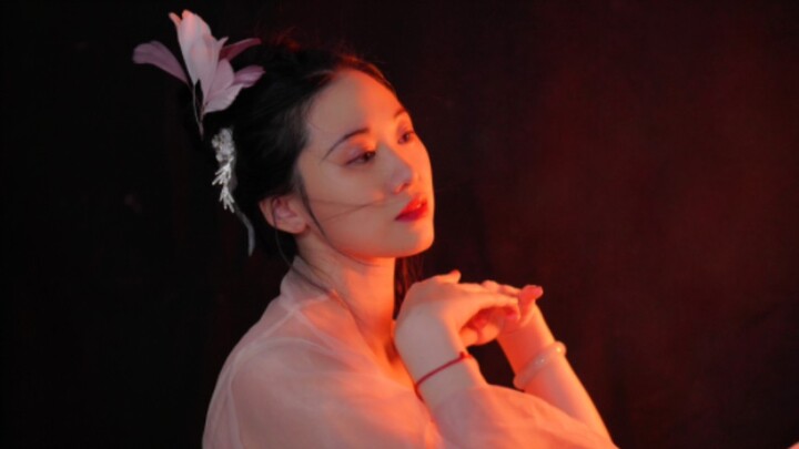 [Rain Poetry] "Her Grace Transforms into Clouds" "The Language of Falling Begonia Flowers" M/V