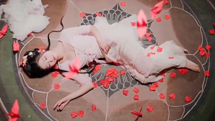 Hôm nay không có việc gì, đến quán hát nghe khúc.